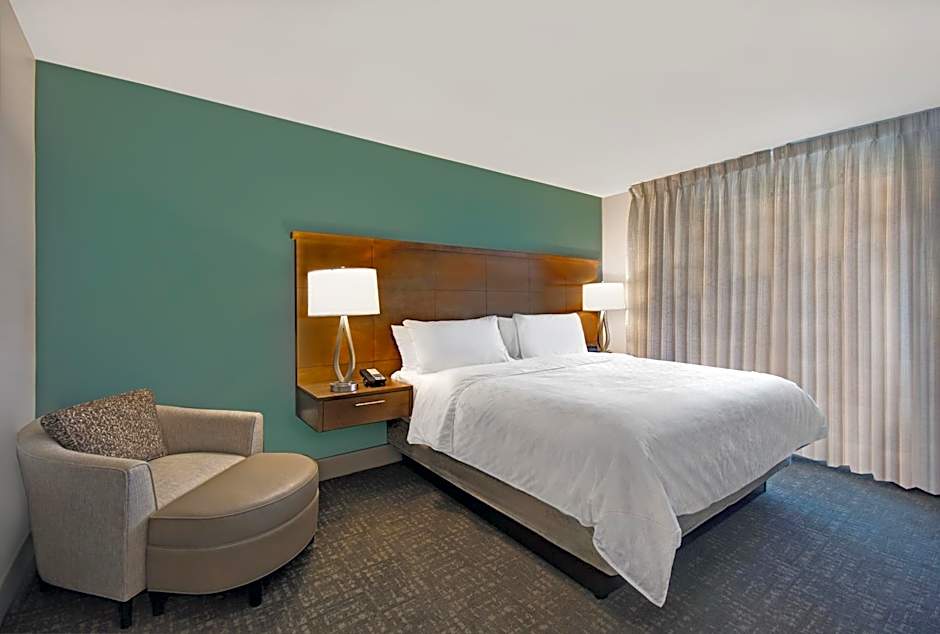 Staybridge Suites Sterling Heights - Detroit by IHG
