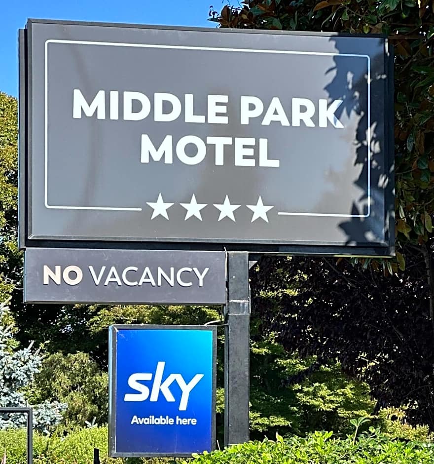 Middle Park Motel