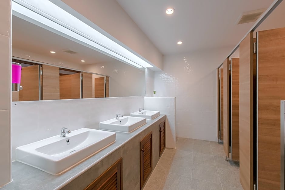 Tiny Taladnoi Hostel