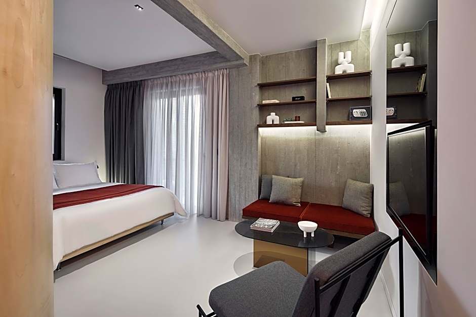 The Newel Metaxourgeio