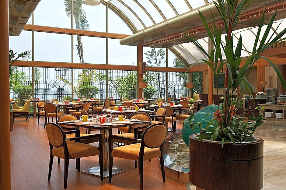 Vivanta Ernakulam, Marine Drive