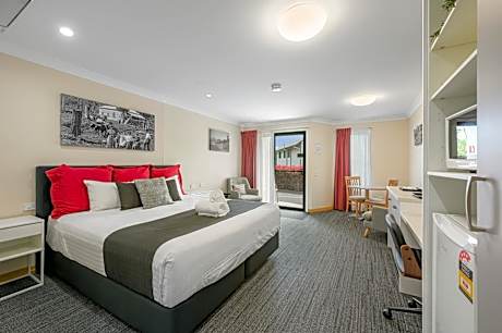 Eastgate on the Range Motel