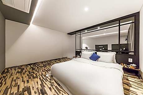 Uijeongbu Hotel U