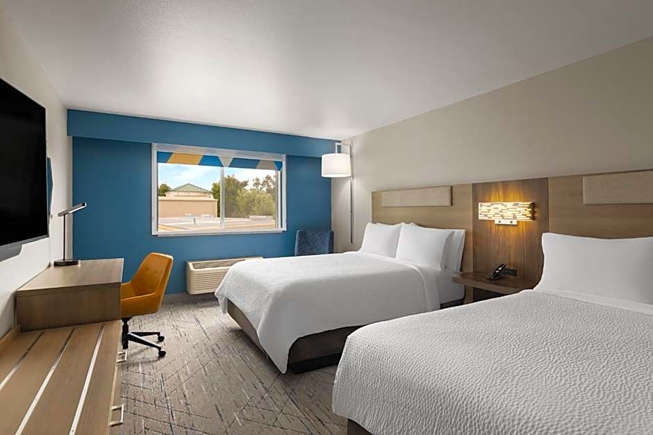 Holiday Inn Express Hotel & Suites - Paso Robles By IHG