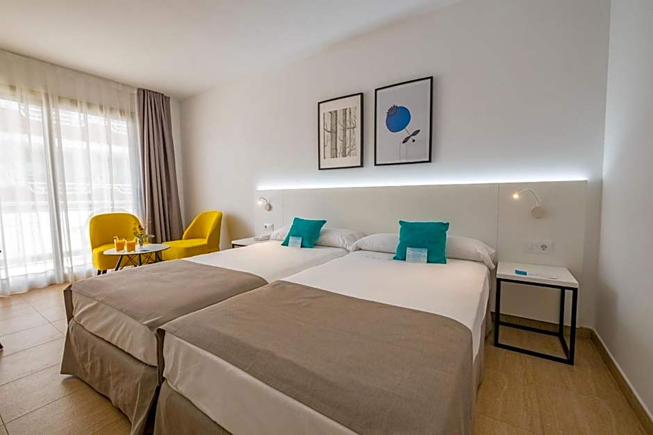 DWO Sirius - Adults Only