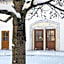 Geinberg Suites & Vianova  Center