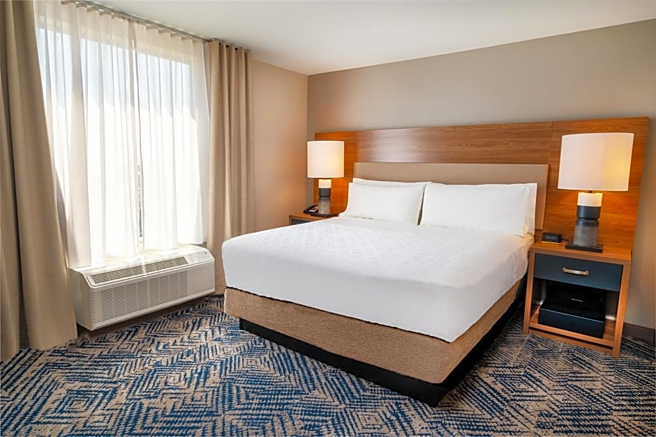 Candlewood Suites - Las Vegas - E Tropicana, an IHG Hotel