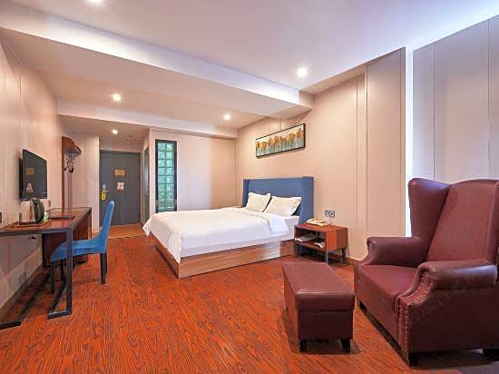 Nanyuan Inn (Ningbo Tianyi Square Chenghuangmiao Metro Station)