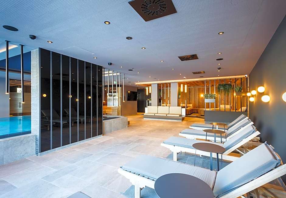 THE MATTHEW - Copper Lodge