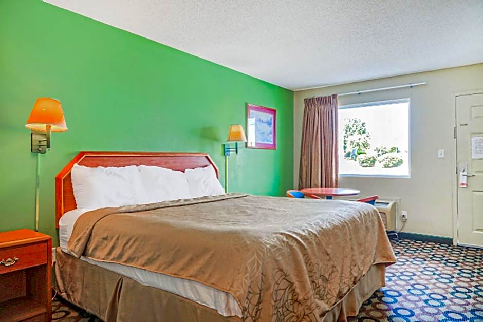 Economy Inn By OYO Ashburn