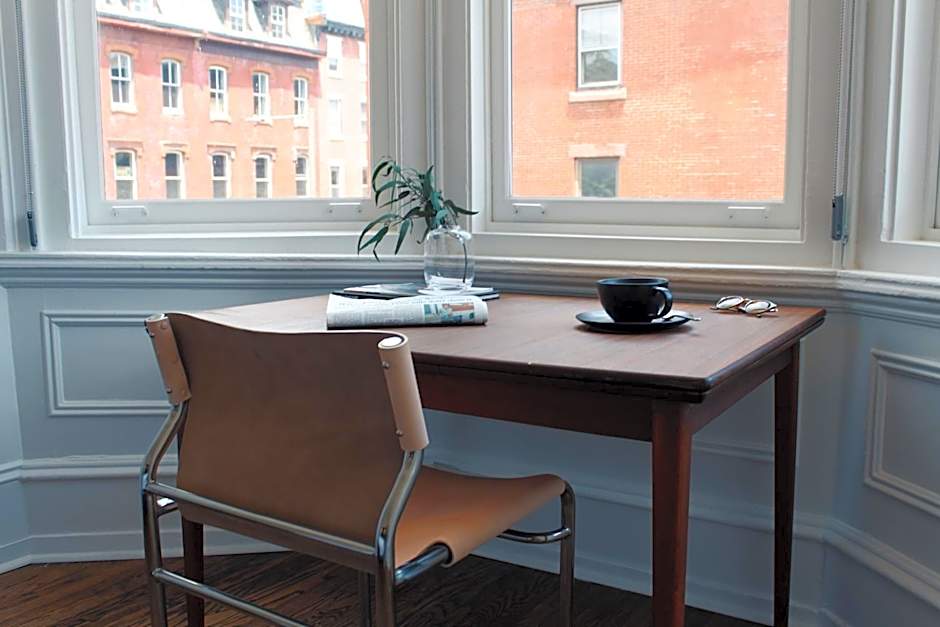 Stay Rafa At 2000 Spruce