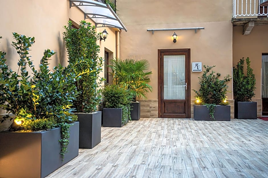 Hotel Urbani