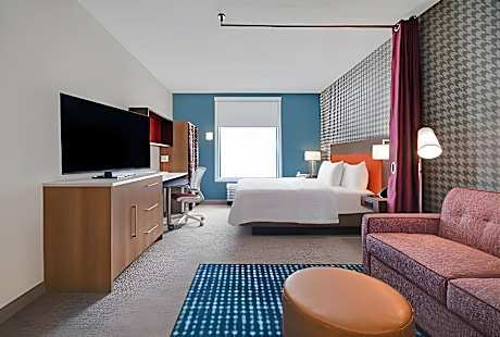 1 King Bed Studio Suite Nonsmoking