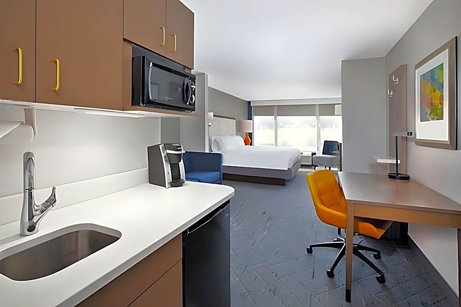 Holiday Inn Express Hotel & Suites Kent State University By IHG