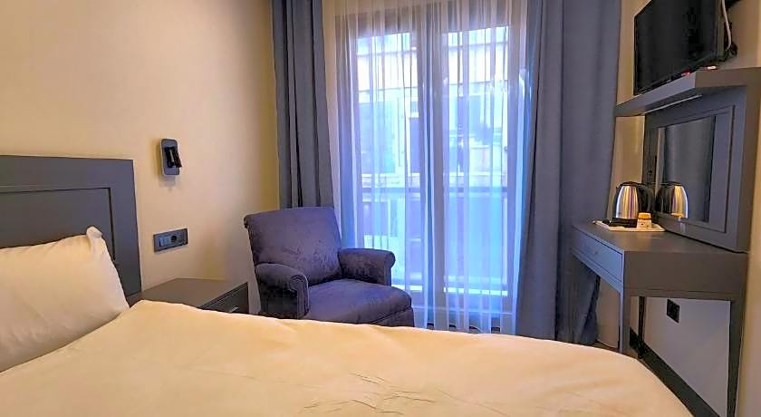 Shishly Palace Hotel