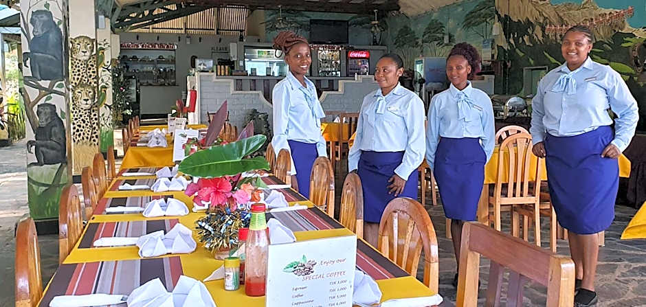 Tan-Swiss Lodge