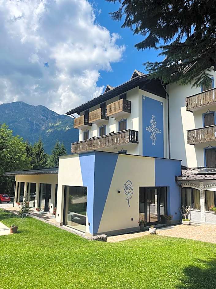 Hotel alle Rose Family inspired garden and SPA