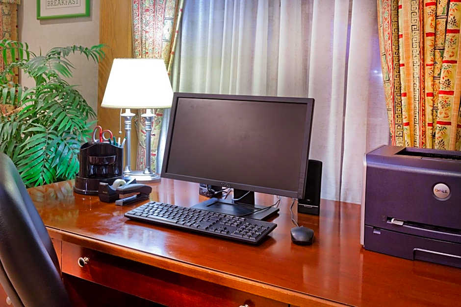 Country Inn & Suites by Radisson, Holland, MI