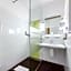 Hotel Sachsengang - free parking, near U1 & U2