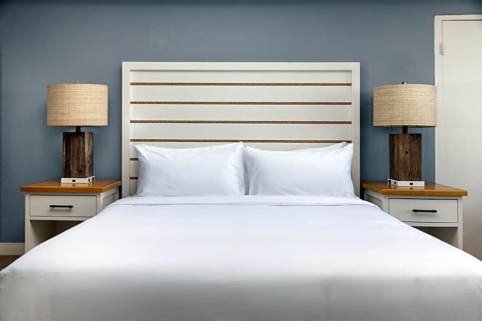 Photo 1 of 1 of Resort 1 King Bed, Accessible