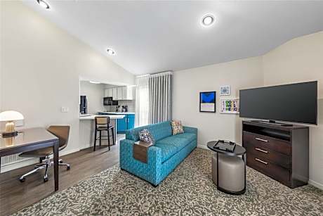 One Bedroom Suite - Queen