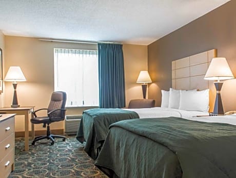 2 Double Beds Nonsmoking