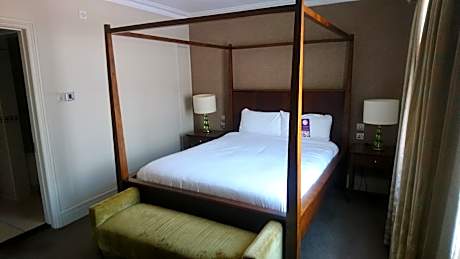 Deluxe Double Suite