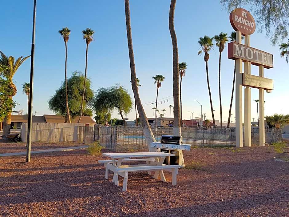 El Rancho Motel