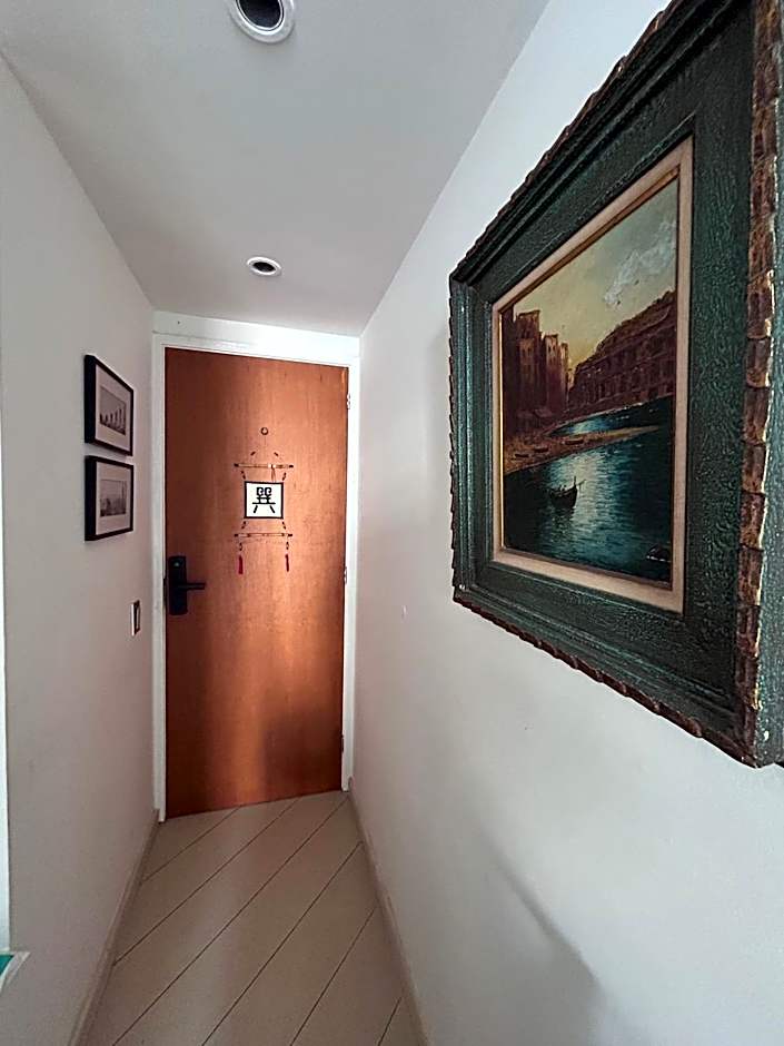 Refúgio praiano: Apto reformado a 100m da praia