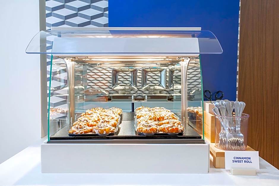 Holiday Inn Express & Suites Mississauga-Toronto Southwest By IHG