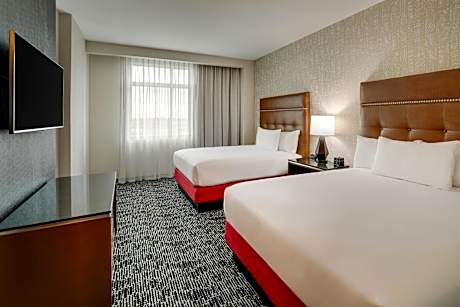 Upper Floor Queen Suite with Sofa Bed