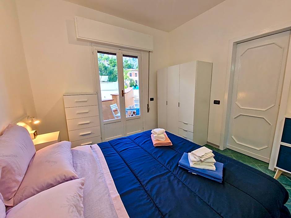 ASHUR310 RESIDENCE MONDELLO