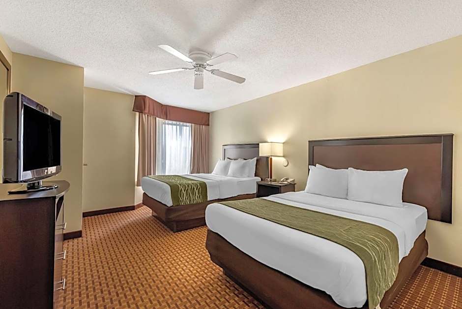 Comfort Inn & Suites Warsaw Near US-30