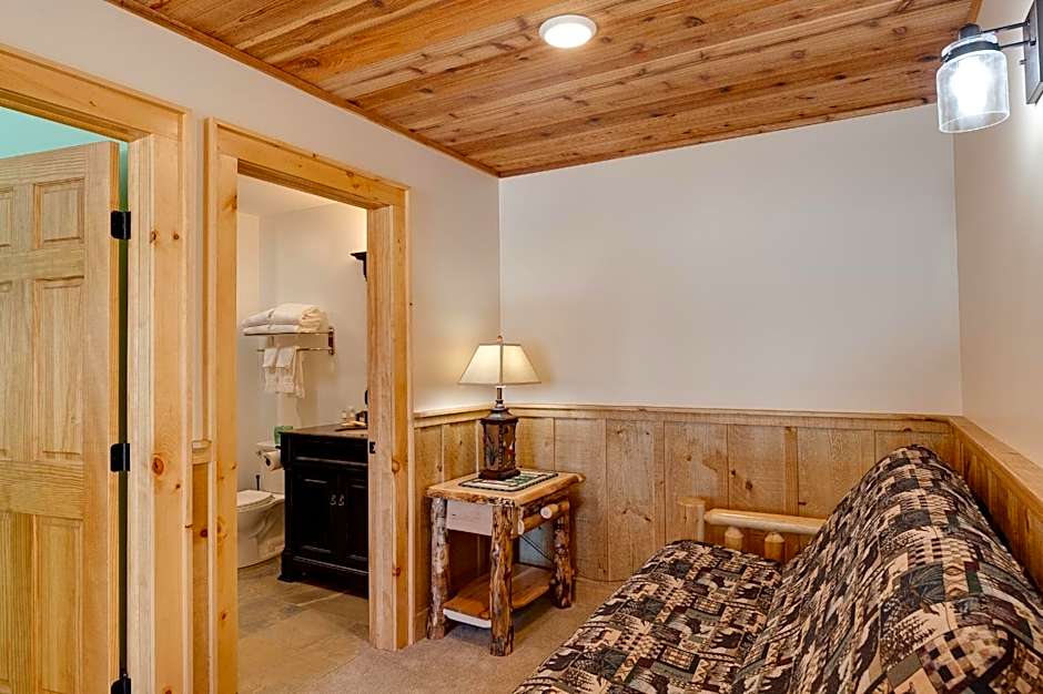 Cobble Mountain Lodge
