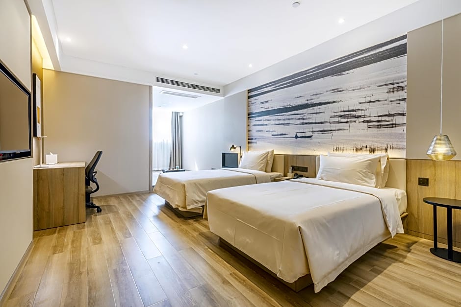 Atour Hotel (Jining Taibai Road Canal City)