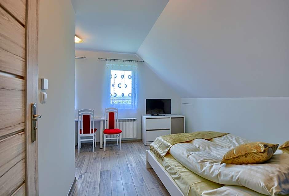 Jaworina- Apartamenty, Domki i Pokoje