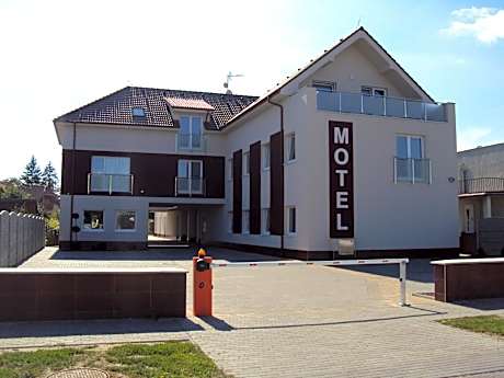Motel Senec