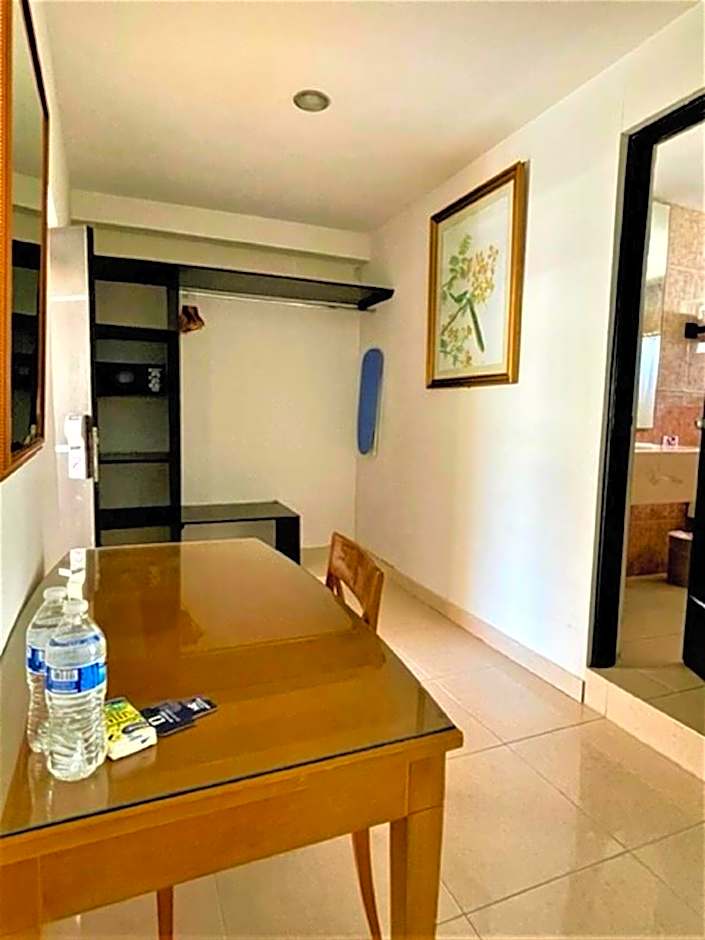 Hotel Embajadores