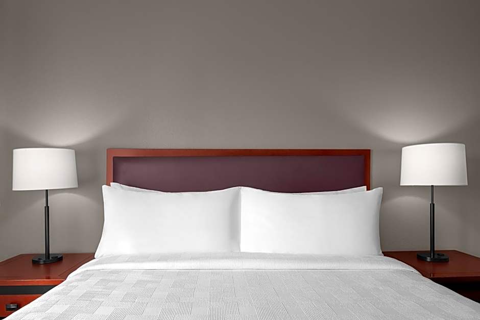 Larkspur Landing Roseville - An All-Suite Hotel