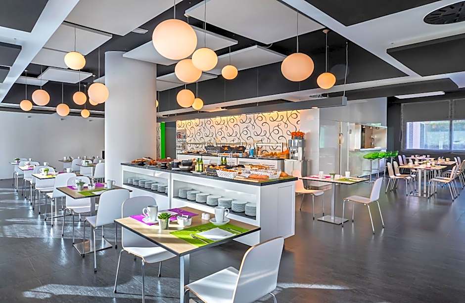 Hotel Zentral Castellana Norte