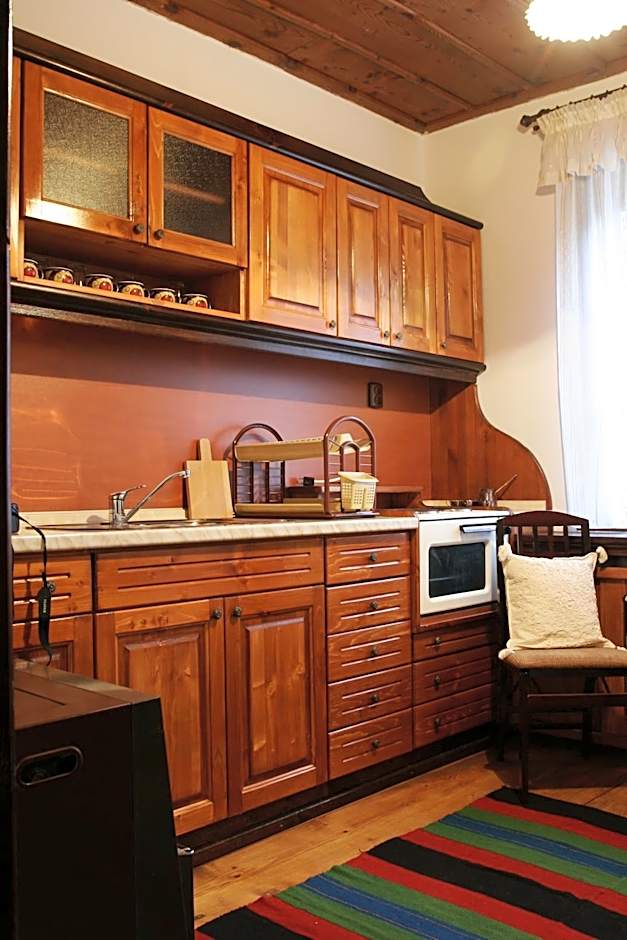 Family Hotel Dinchova kushta