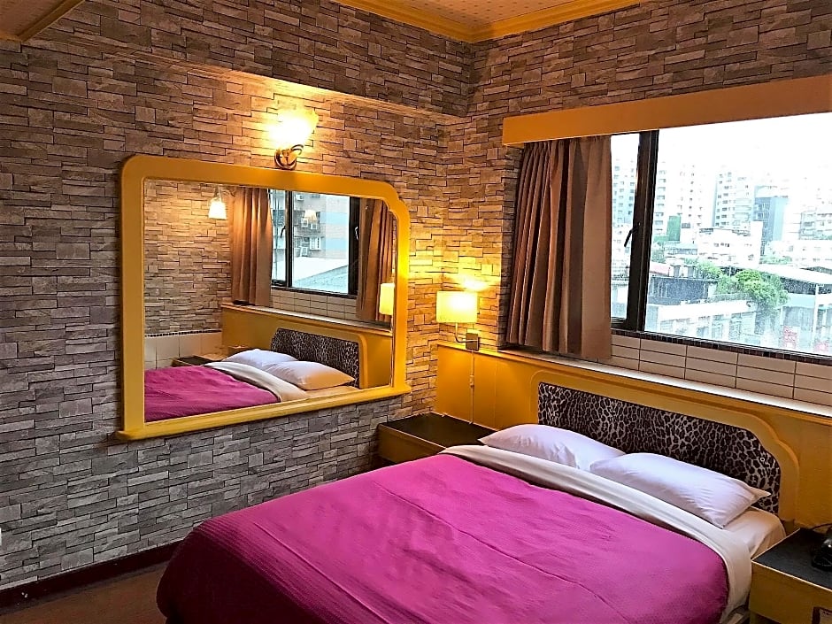 Elegance Hotel (DAAN)