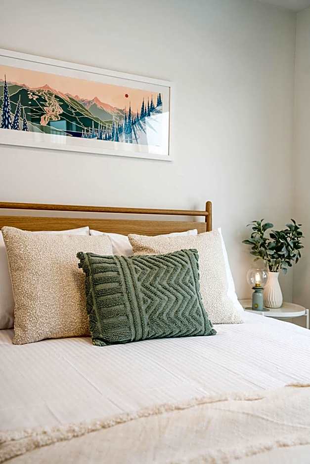 Adanac by Revelstoke Vacations