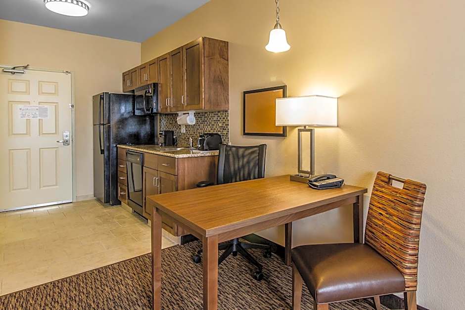MainStay Suites Watford City - Event Center