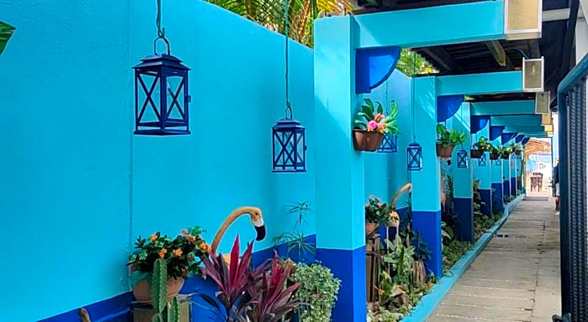 Ferellee Beachfront Inn