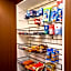 Days Inn & Suites by Wyndham Niagara Falls/Buffalo