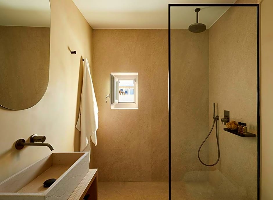 PAROCKS Luxury Hotel & Spa