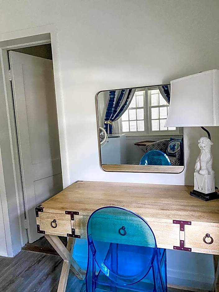 Marreros Guest Mansion - Adult Only