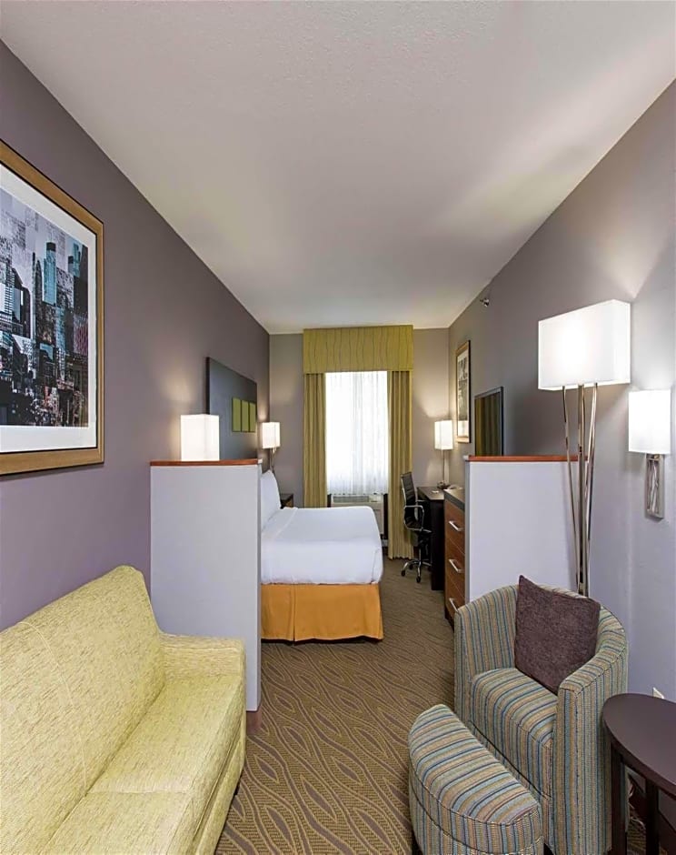 Holiday Inn Express & Suites Danville, an IHG Hotel