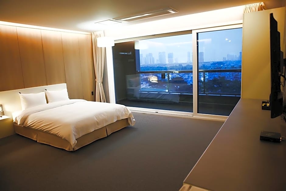 Photo 1 of 6 of Deluxe, Sea View